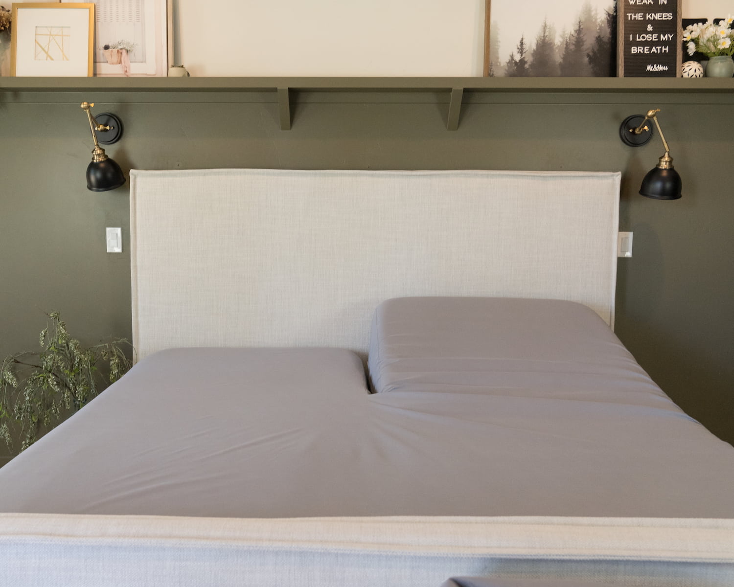 How to keep sheets on adjustable bed